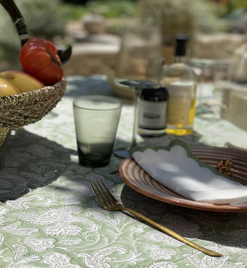 Toalha de mesa Celadon Green – 100% algodão – estampa floral – estilo boho chic – Jardim Botânico – Miss June Paris – 5