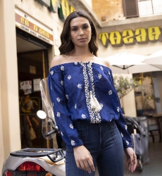 blusa bordada manga larga GALERÍA - Miss June