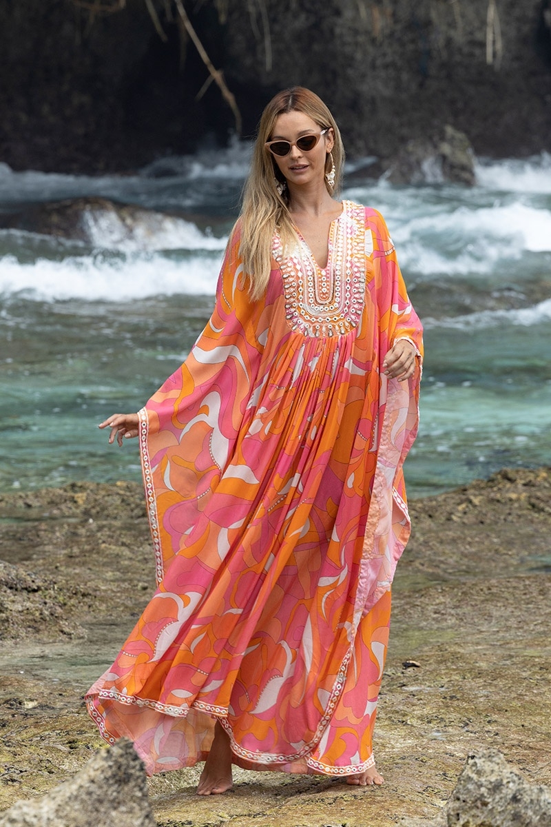 Kaftan Longo Cassia - Rosa/Laranja - Peitoral Decorado - Mangas Longas - Estilo Boêmio - Miss June Paris - 3