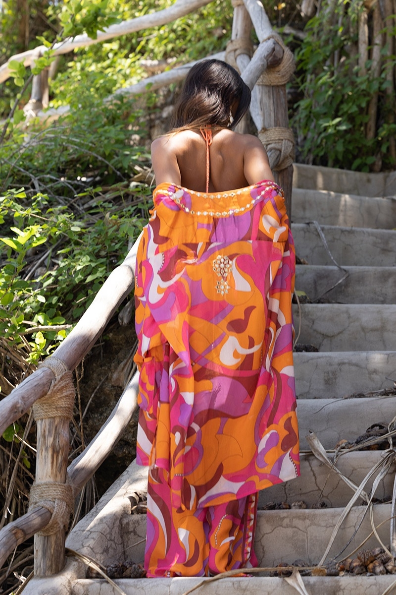 Quimono Curto Nova – rosa/fúcsia – mangas compridas – detalhes dourados – estampado – toque boho chic – Miss June Paris – 3