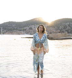 Top Sunday - azul / Mangas Degradê Pêssego - Mangas Longas - Estilo Boho - Decote V - Miss June Paris - 5