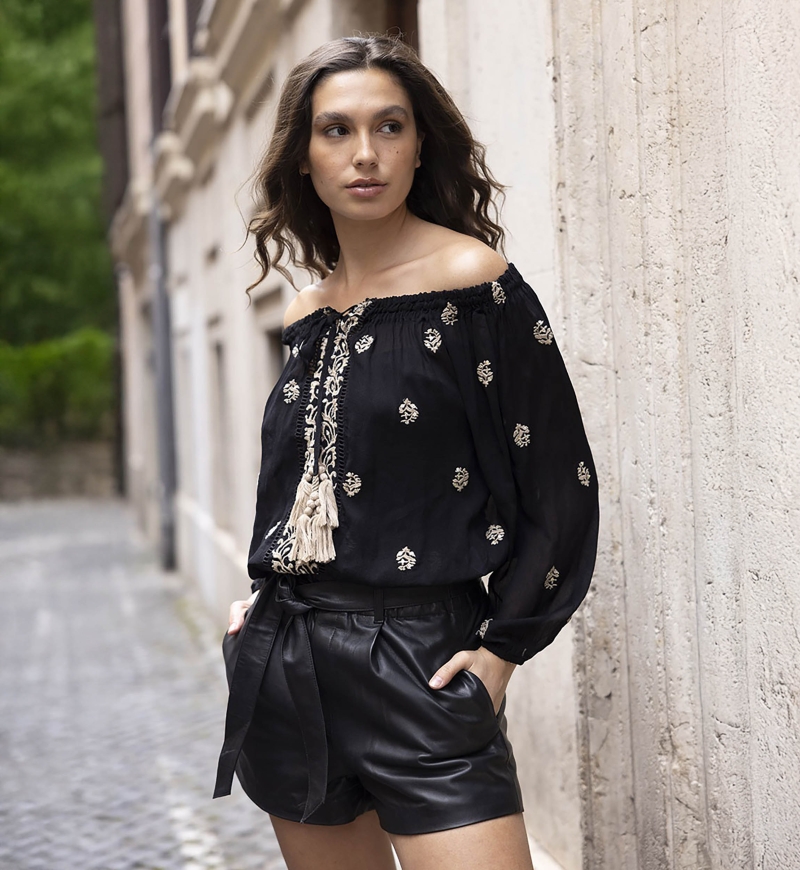 long sleeve embroidered blouse GALLERY - Miss June