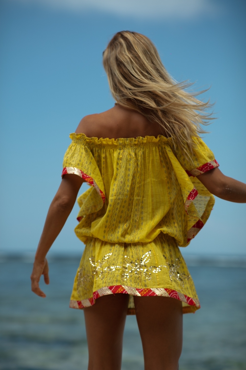Vestido curto Lakshimi – Laranja/Amarelo – Ombros à mostra – Manga curta – Boho – Miss June Paris – 7