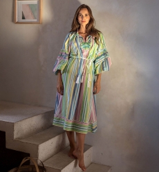 Vestido longo Veronica - estampa de listras - mangas longas bufantes - cinto combinando - Miss June Paris - 4