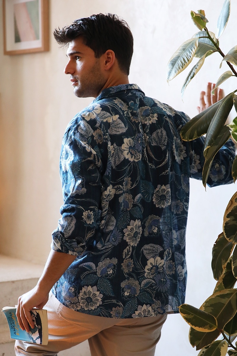Shirt Guatape – navy blue – floral print – long sleeve – Shay collection – Miss June Paris – 7