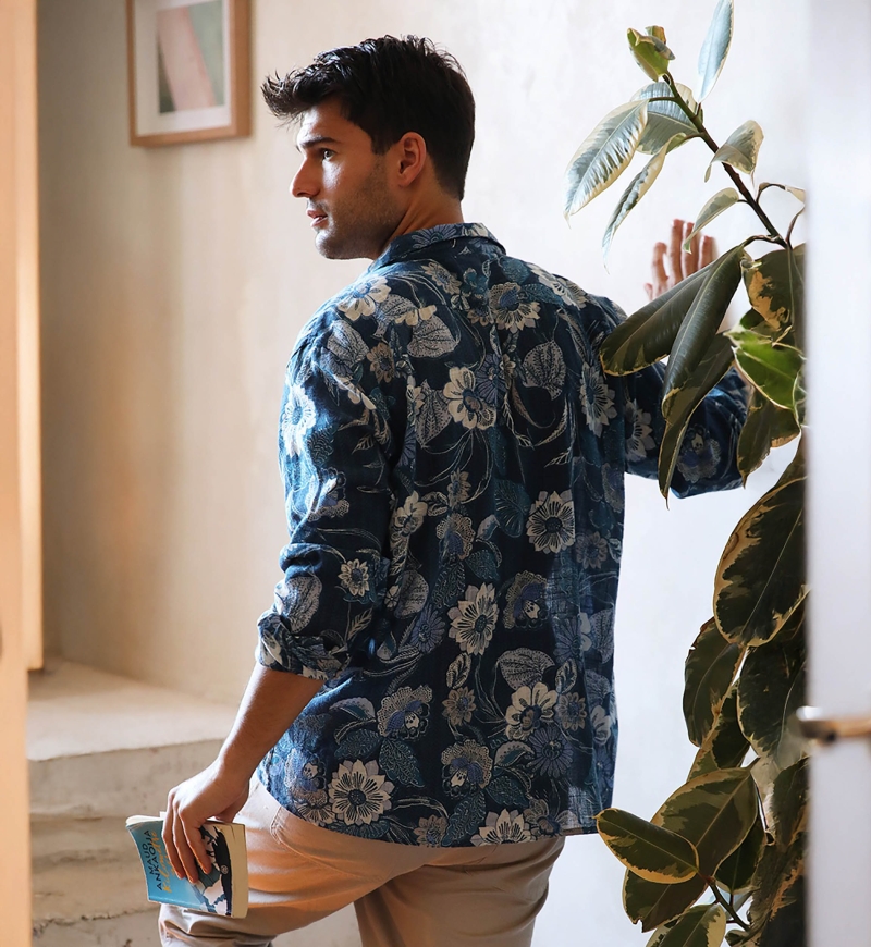 Camisa Guatape – azul marino – estampado floral – manga larga – colección Shay – Miss June Paris – 7