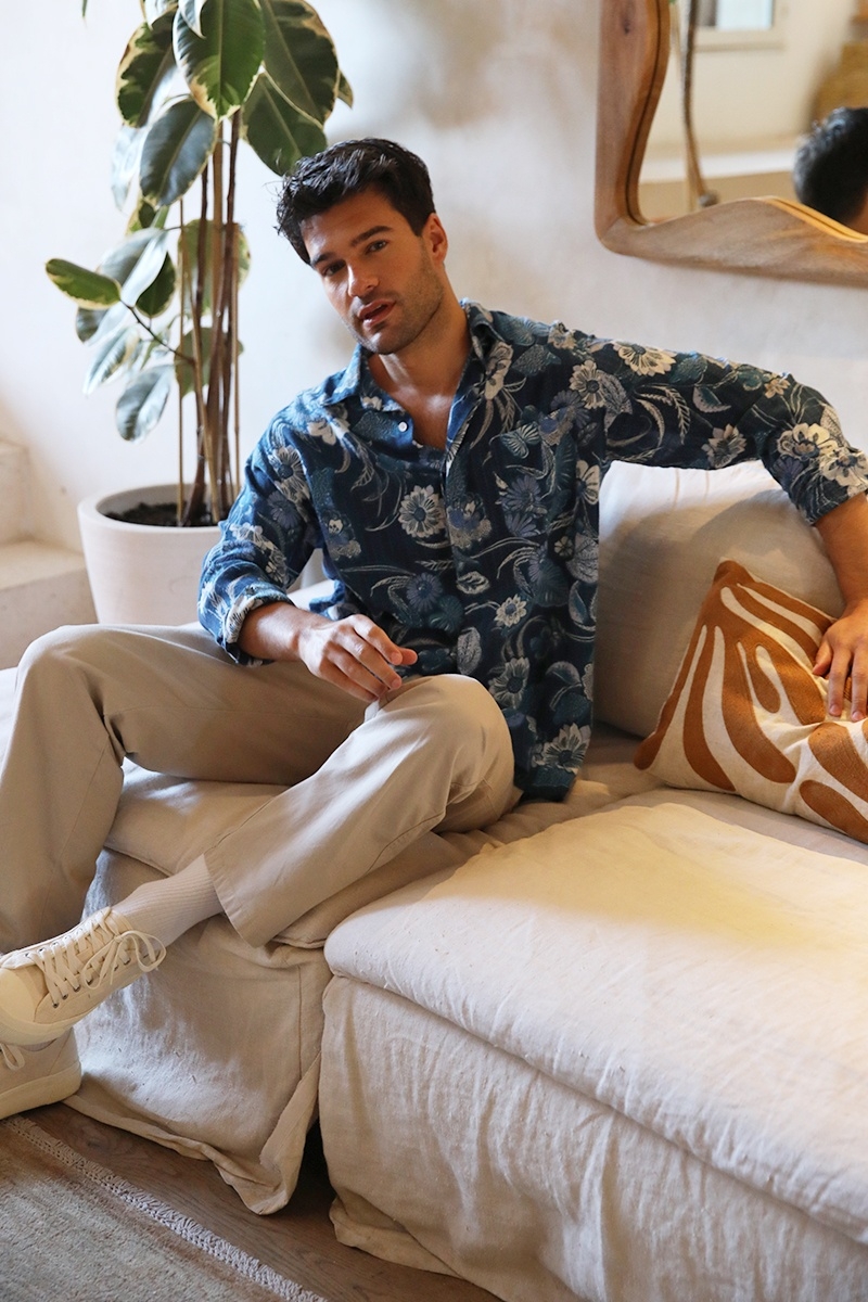 Camisa Guatape – azul-marinho – estampa floral – manga comprida – coleção Shay – Miss June Paris – 5