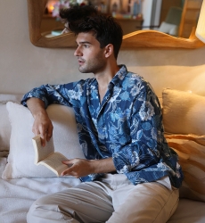 Camisa Guatape – azul-marinho – estampa floral – manga comprida – coleção Shay – Miss June Paris – 6