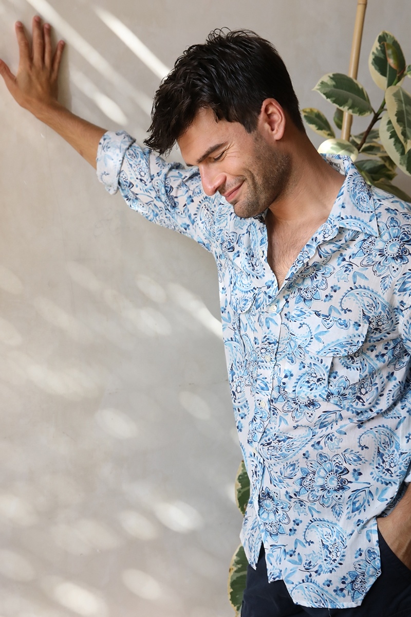 Camisa Filandia – branca – estampa paisley / azul – mangas longas – bolsos frontais – coleção Shay – Miss June Paris – 6