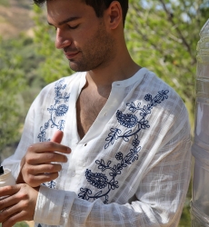 Cocora Shirt – white – blue embroidery – long sleeves – fluid material – Shay collection – Miss June Paris – 7