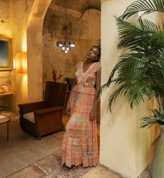 Vestido longo Estefania - vestido com babados - decote em V - pêssego - estampa floral - Miss June Paris - 2