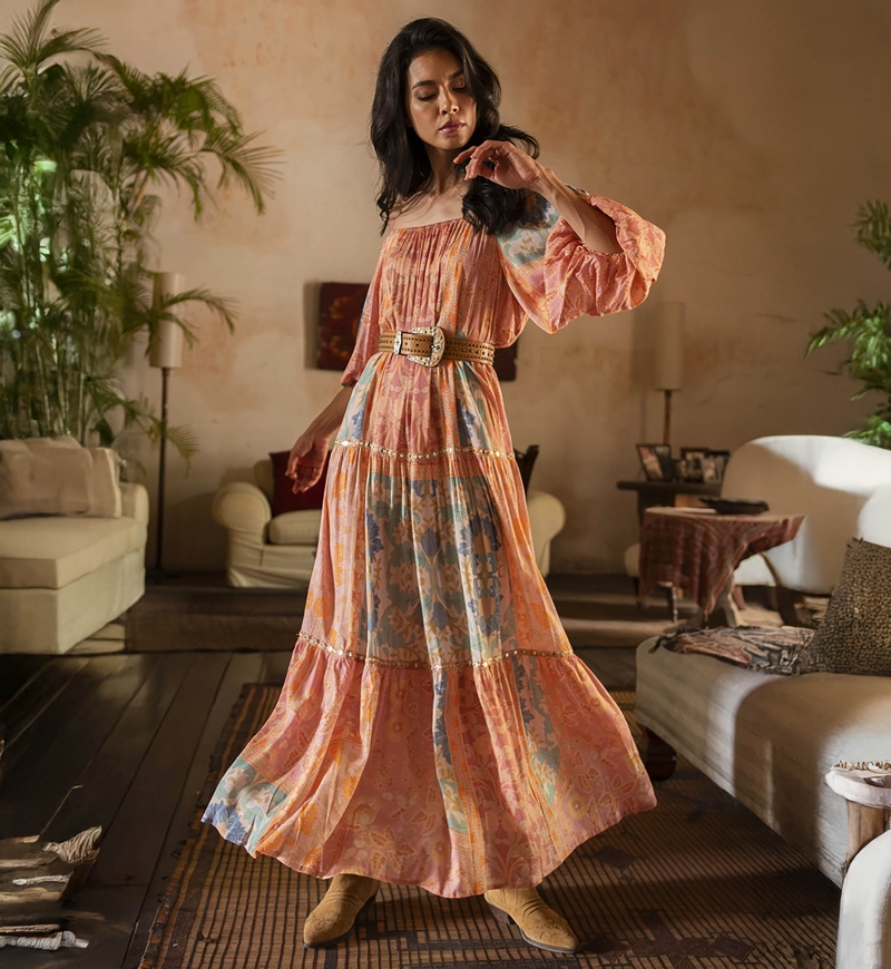 Vestido longo Martina - pêssego - estampa floral - mangas bufantes - cinto - ombros descobertos - Miss June Paris - 3