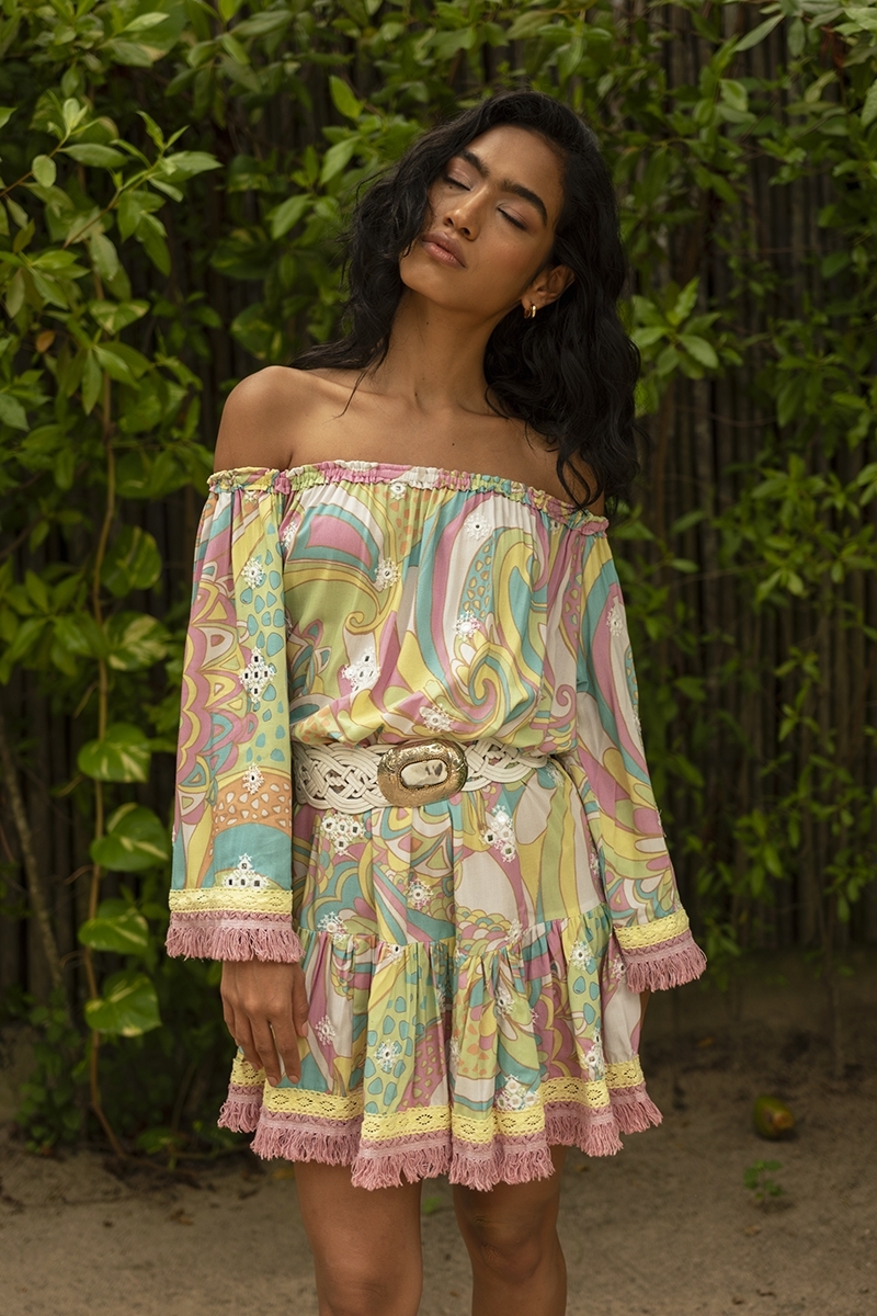 Vestido curto Gina - estampas em tons pastéis - bordado adornado com espelhos brilhantes - Miss June Paris - 1