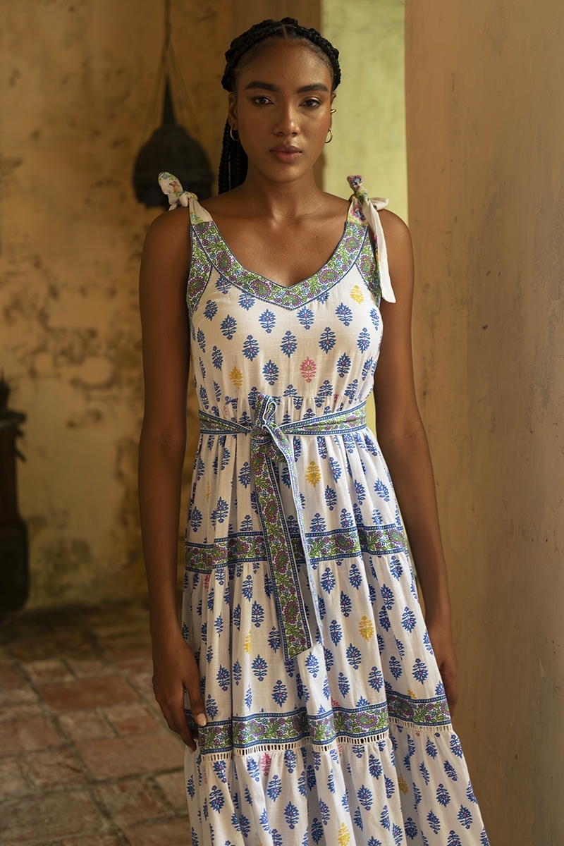 Vestido largo Paulina - blanco - estampado azul, amarillo y rosa - tirantes ajustables - Miss June Paris - 3