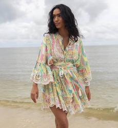 Vestido Curto Querida: cores pastéis - estilo casual - bordado - adornado com pequenos espelhos - Miss June Paris - 2