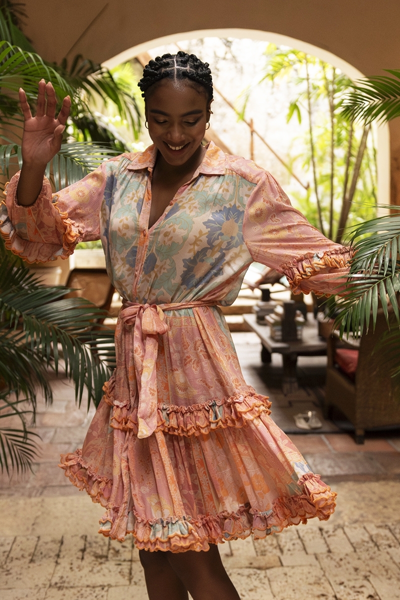 Vestido curto Isalia - cor pêssego - visual delicado - babados delicados - mangas longas - Miss June Paris - 1