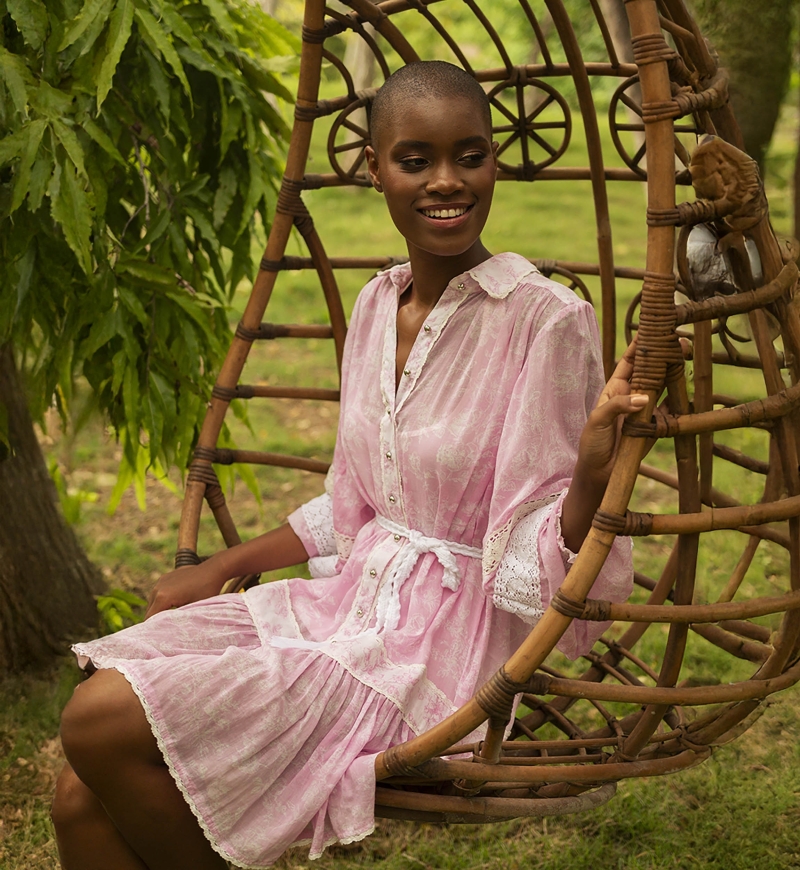 Laura short dress - pink - bohemian-chic style - long sleeves - white belt - Miss June Paris - 3