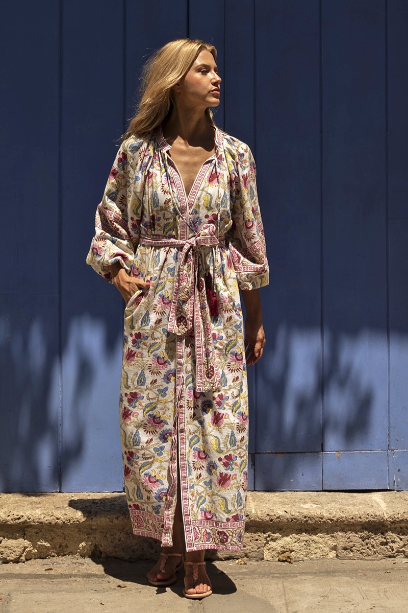 Vestido Longo Adriana: multicolorido - estampa floral - mangas longas - cinto combinado - Miss June Paris - 2