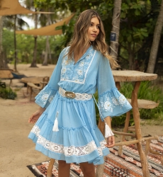 Vestido corto Cecilia - azul con bordado blanco - delicado encaje - textura refinada - Miss June Paris - 2