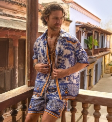 Camisa de Manga Corta Cartagena – azul multicolor – estilo nómada floral – colección Shay – Miss June Paris – 3
