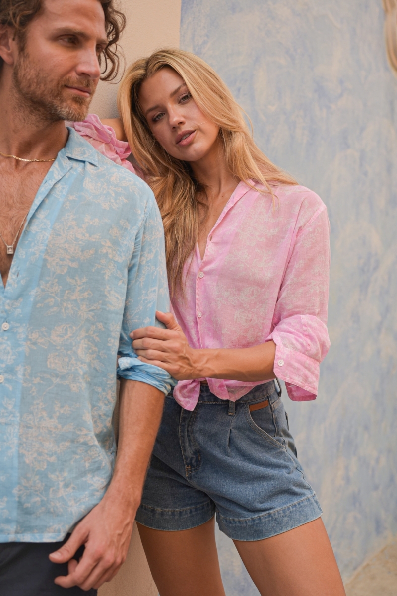 Camisa Salento – rosa – estampa floral branca – mangas longas – tecido leve – coleção Shay – Miss June Paris – 5