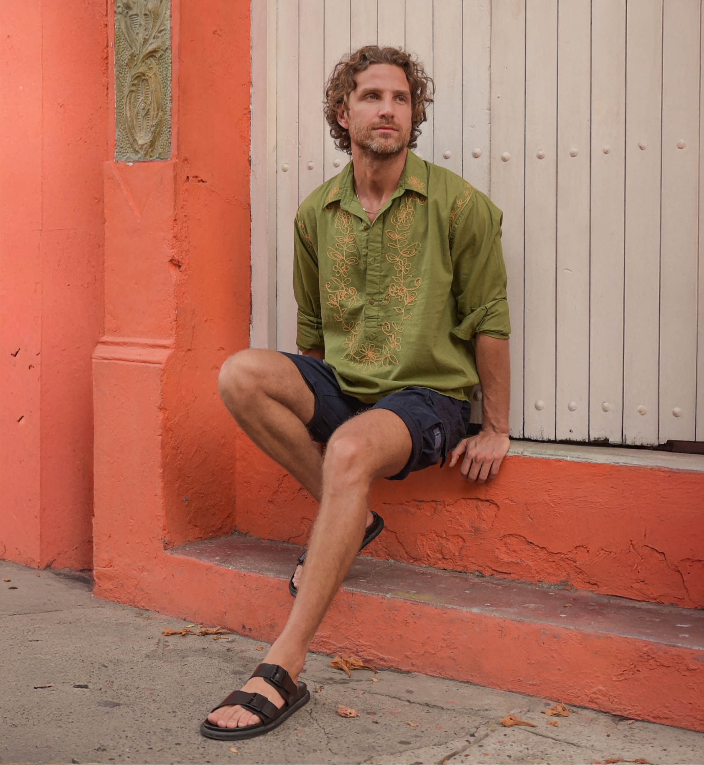 Camisa de Manga Larga Leyca – caqui con bordados beige – colección Shay – Miss June Paris – 3