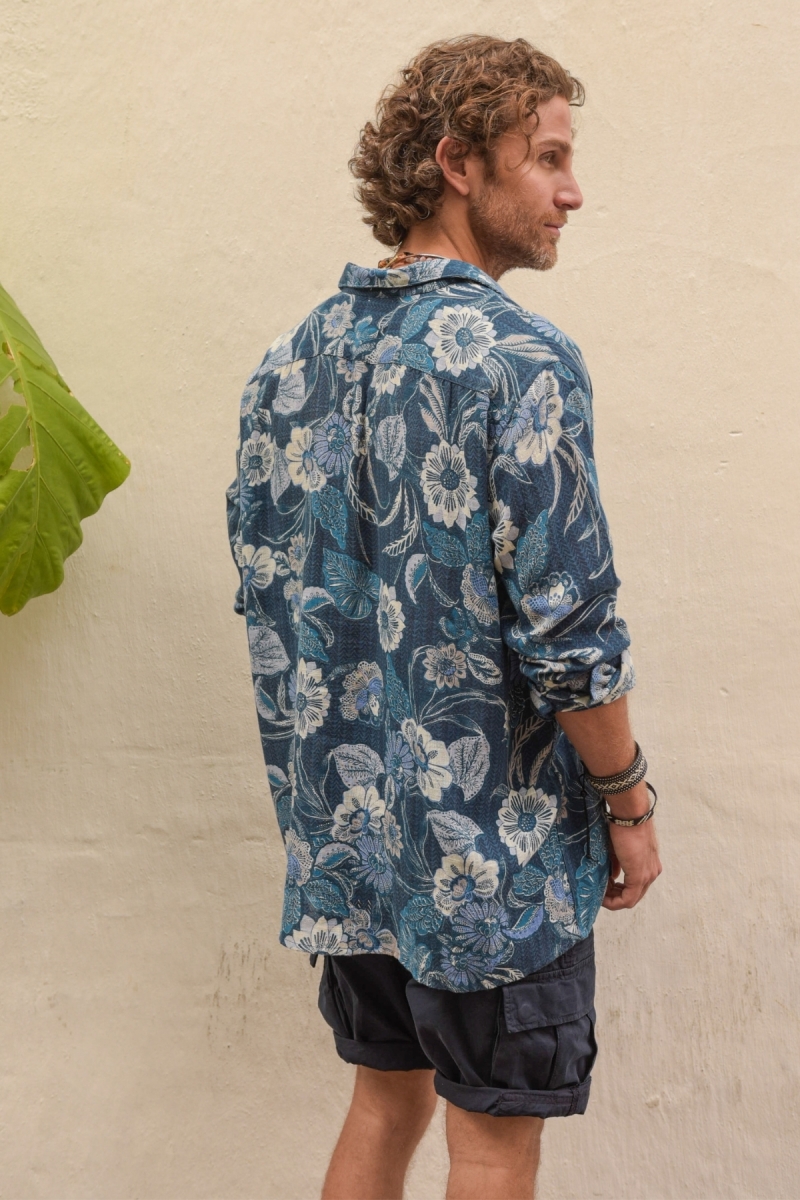 Camisa Guatape – azul marino – estampado floral – manga larga – colección Shay – Miss June Paris – 4