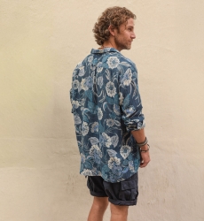 Camisa Guatape – azul-marinho – estampa floral – manga comprida – coleção Shay – Miss June Paris – 4