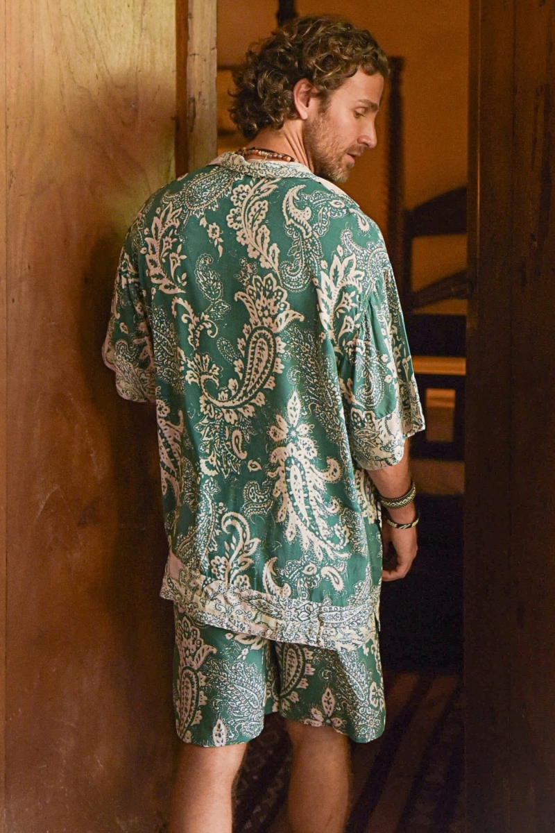 Camisa de Manga Curta San Gil – verde – padrão floral cru – botões discretos – coleção Shay – Miss June Paris – 3
