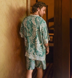 Camisa de Manga Curta San Gil – verde – padrão floral cru – botões discretos – coleção Shay – Miss June Paris – 3