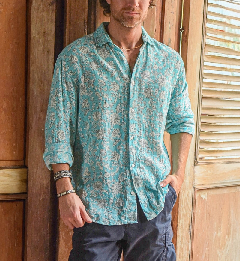 Camisa de Manga Comprida Popayan – turquesa – estampa floral branca – leve – coleção Shay – Miss June Paris – 3