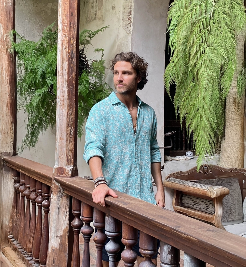 Camisa de Manga Larga Popayan – turquesa – estampado floral blanco – ligera – colección Shay – Miss June Paris – 4