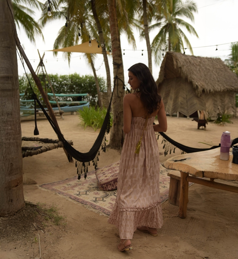 Vestuário Longo Belen: rosa - parte superior em crochê - alças finas - detalhes dourados - Miss June Paris - 4