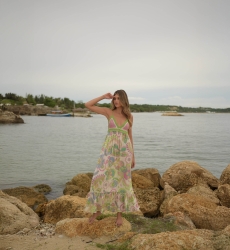 Vestido Longo Hortensia: multicolorido - padrão floral - parte superior em crochê - alças finas - Miss June Paris - 4