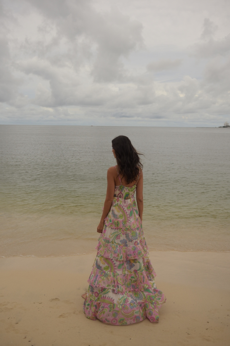 Vestido Longo Ingrid: multicolorido - estampa floral - alças - tamanho único M/L - babados fluidos - Miss June Paris - 4