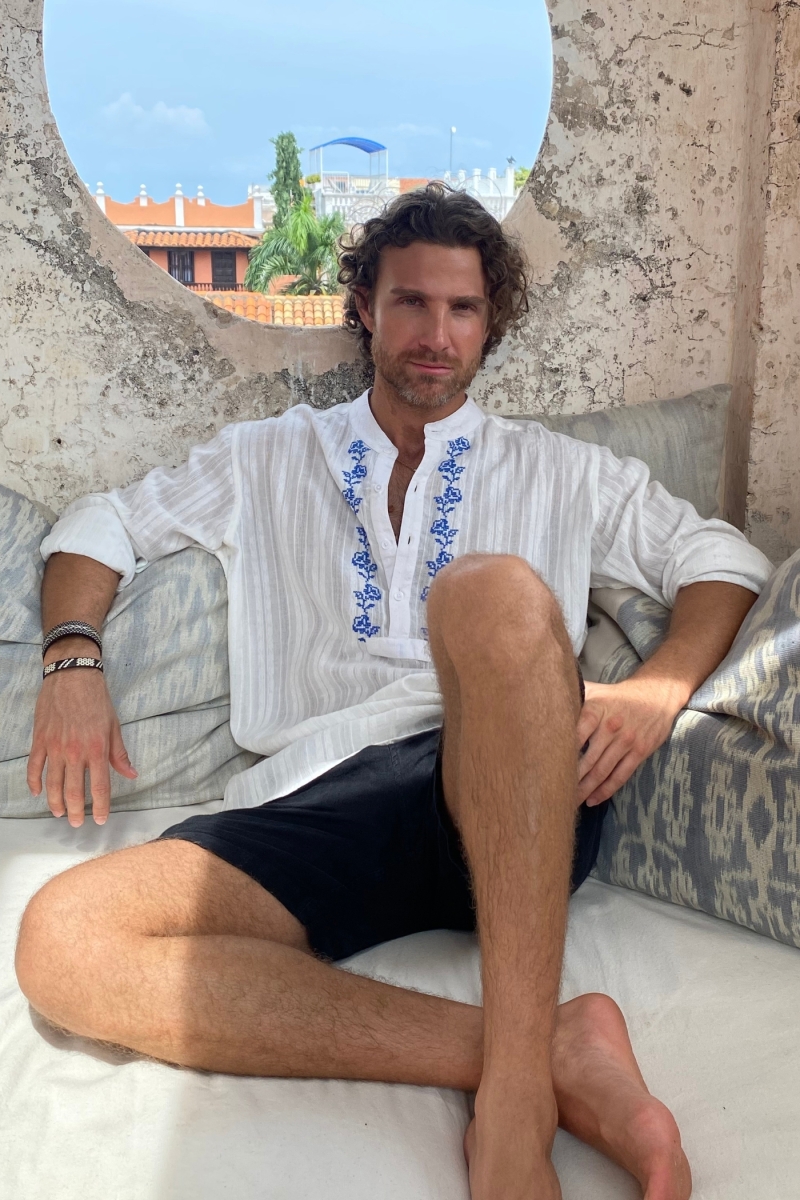 Camisa Jerico – versión blanca con bordados azules – mangas largas – colección Shay – Miss June Paris – 3