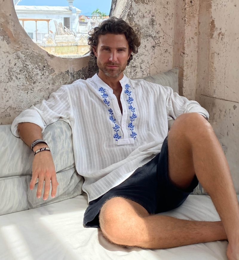 Camisa Jerico – versão branca com bordados azuis – mangas longas – coleção Shay – Miss June Paris – 1