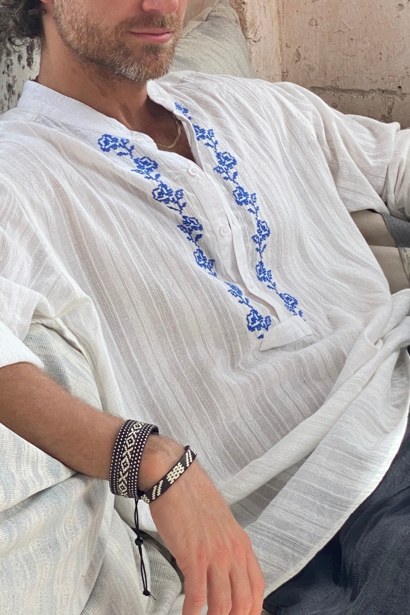 Camisa Jerico – versión blanca con bordados azules – mangas largas – colección Shay – Miss June Paris – 4
