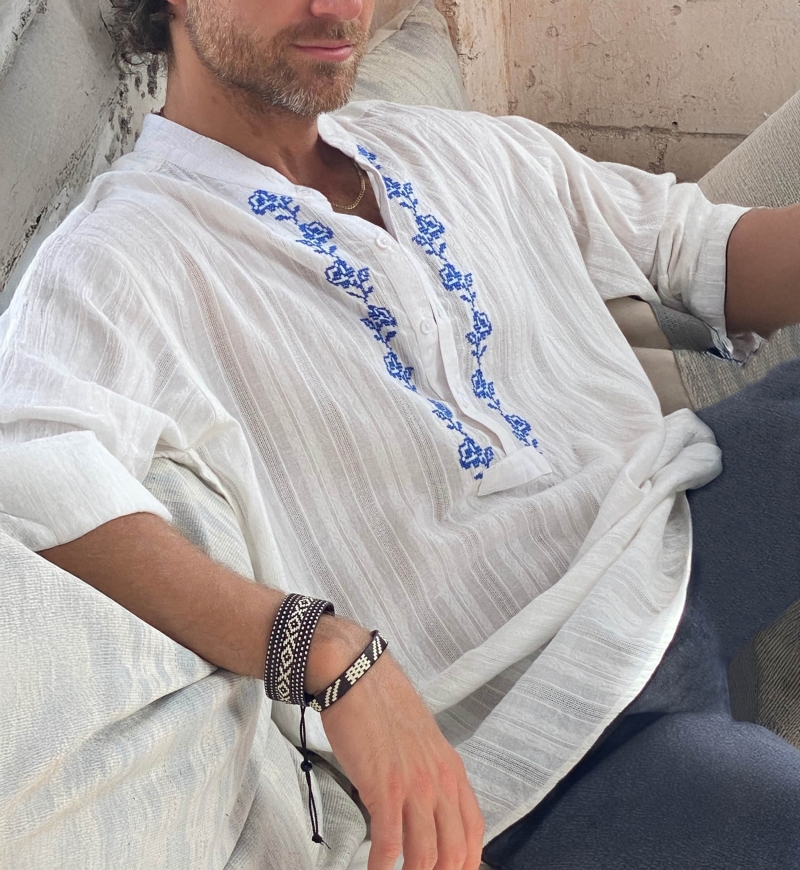 Camisa Jerico – versión blanca con bordados azules – mangas largas – colección Shay – Miss June Paris – 4