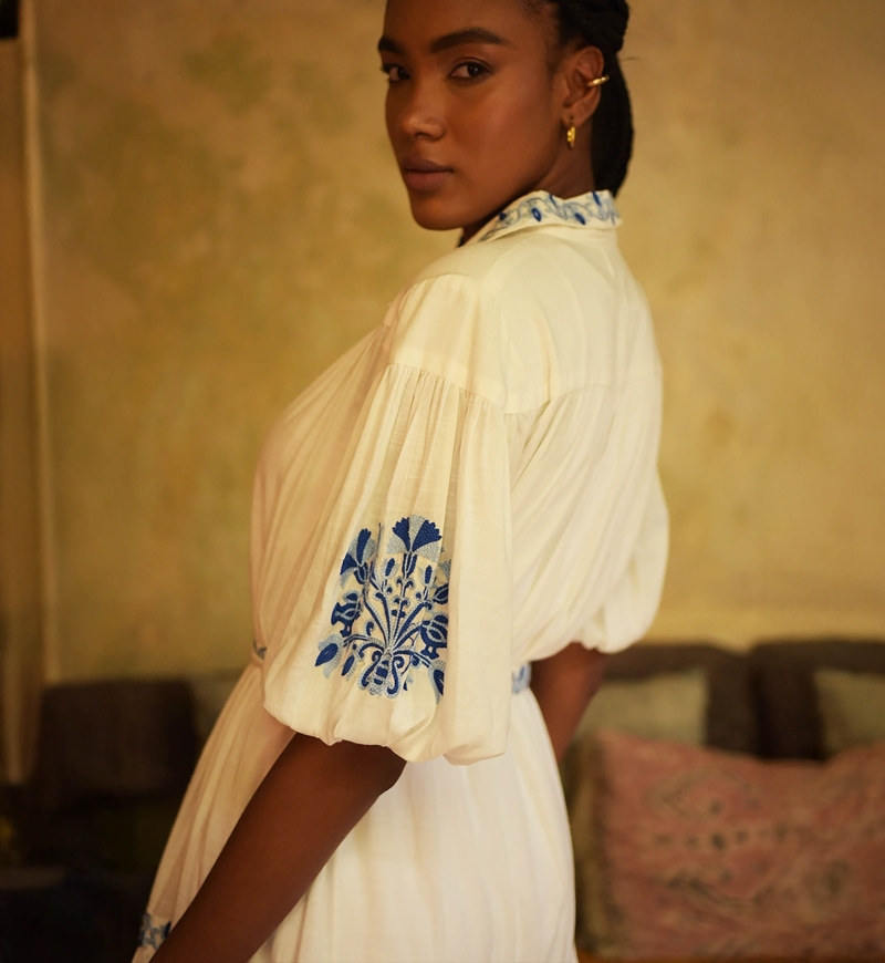 Alessia short dress - white - adorned with blue embroidery - embroidered belt - silver buttons - Miss June Paris - 4