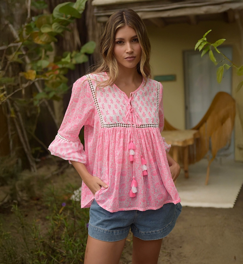 Blusa Sieralia - rosa neon - adornada com lantejoulas e renda - babador de lantejoulas - mangas longas - Miss June Paris - 4