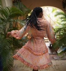 Vestido corto Isalia - color melocotón - look delicado - volantes delicados - manga larga - Miss June Paris - 4