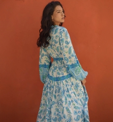 Vestido longo Malia - tons de azul - estampa paisley - punhos fechados - mangas longas - Miss June Paris - 4