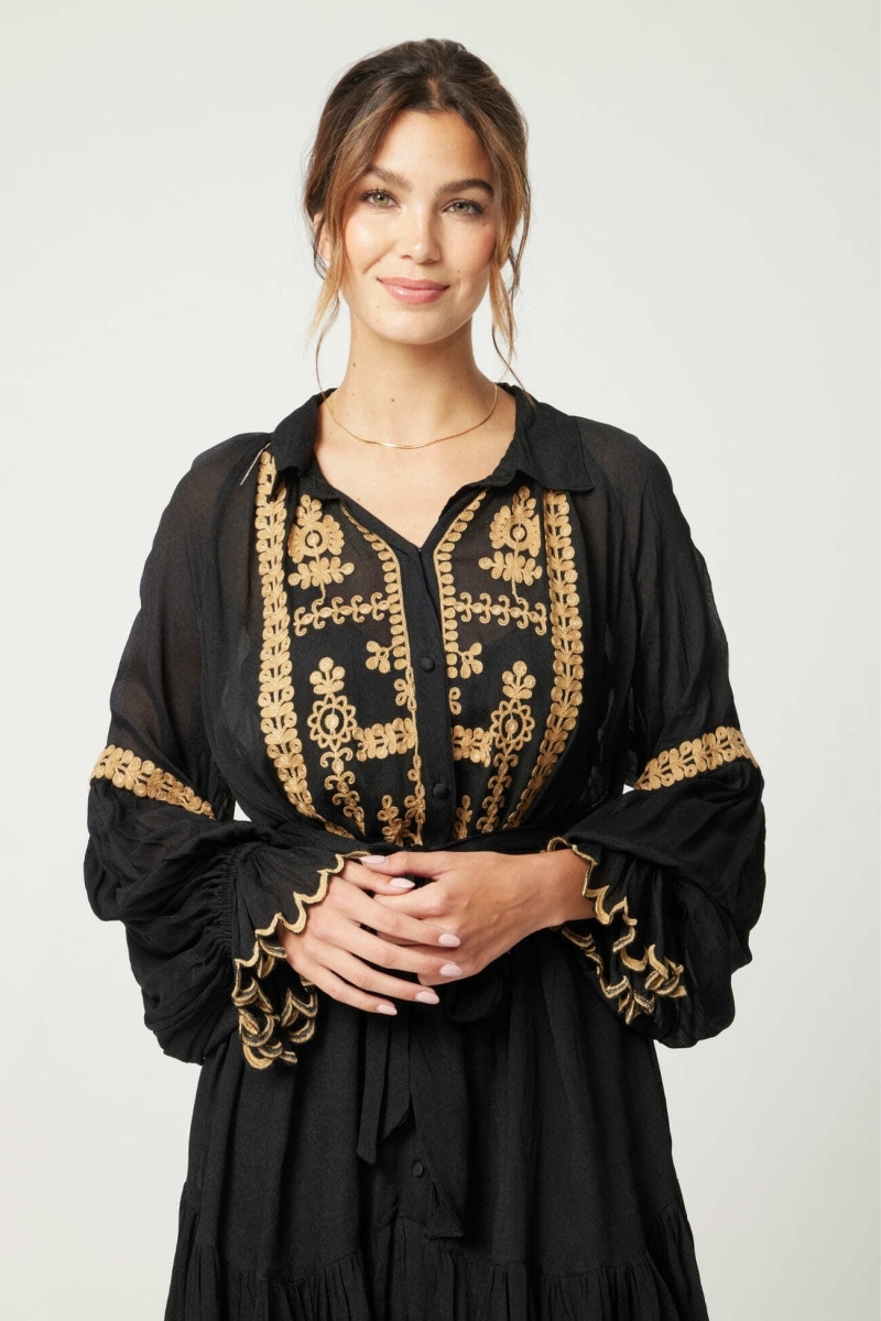 Vestido curto Eleonora - preto - bordado dourado - mangas longas - Miss June Paris - 5