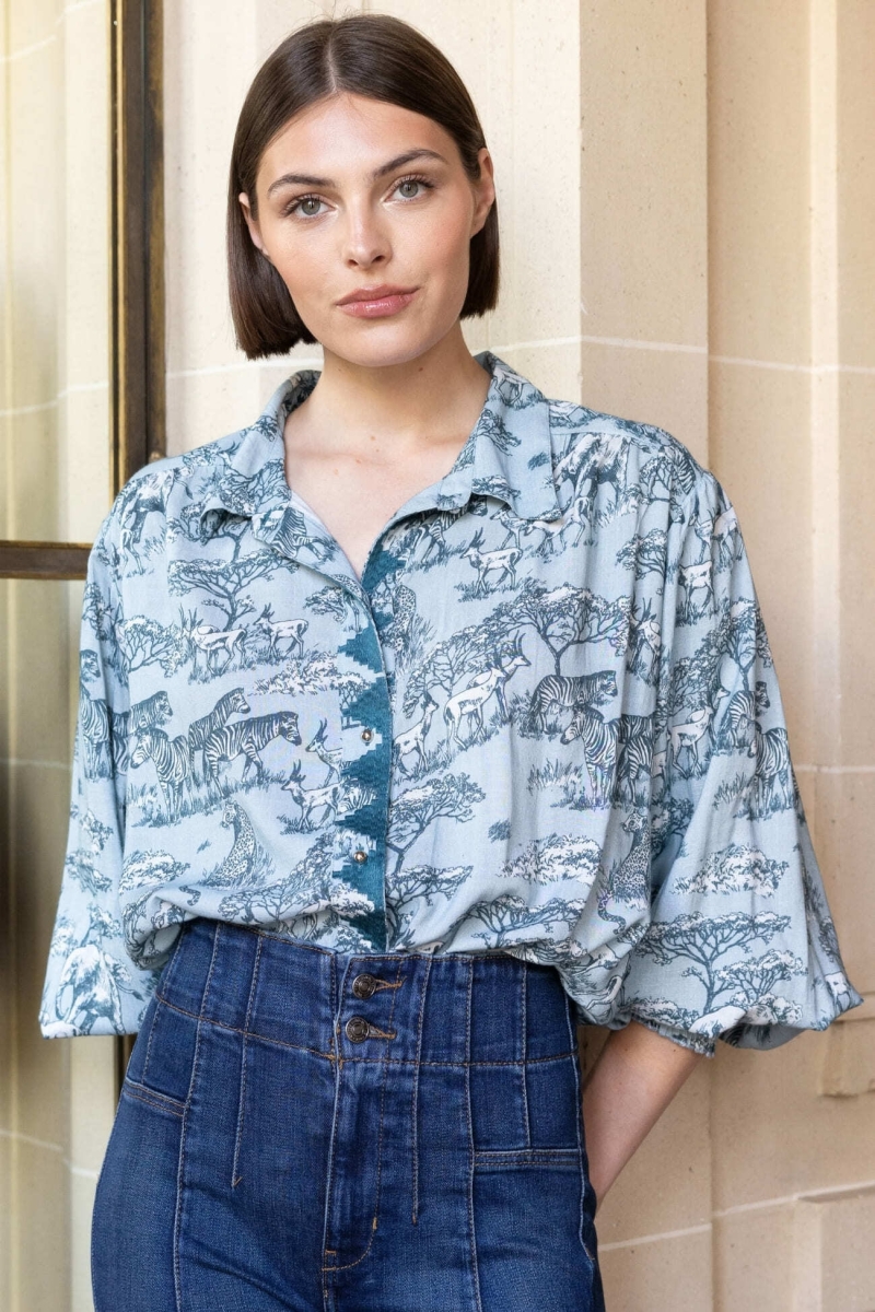 Camisa feminina  Maé  estampa savannah - Miss June Paris - 3