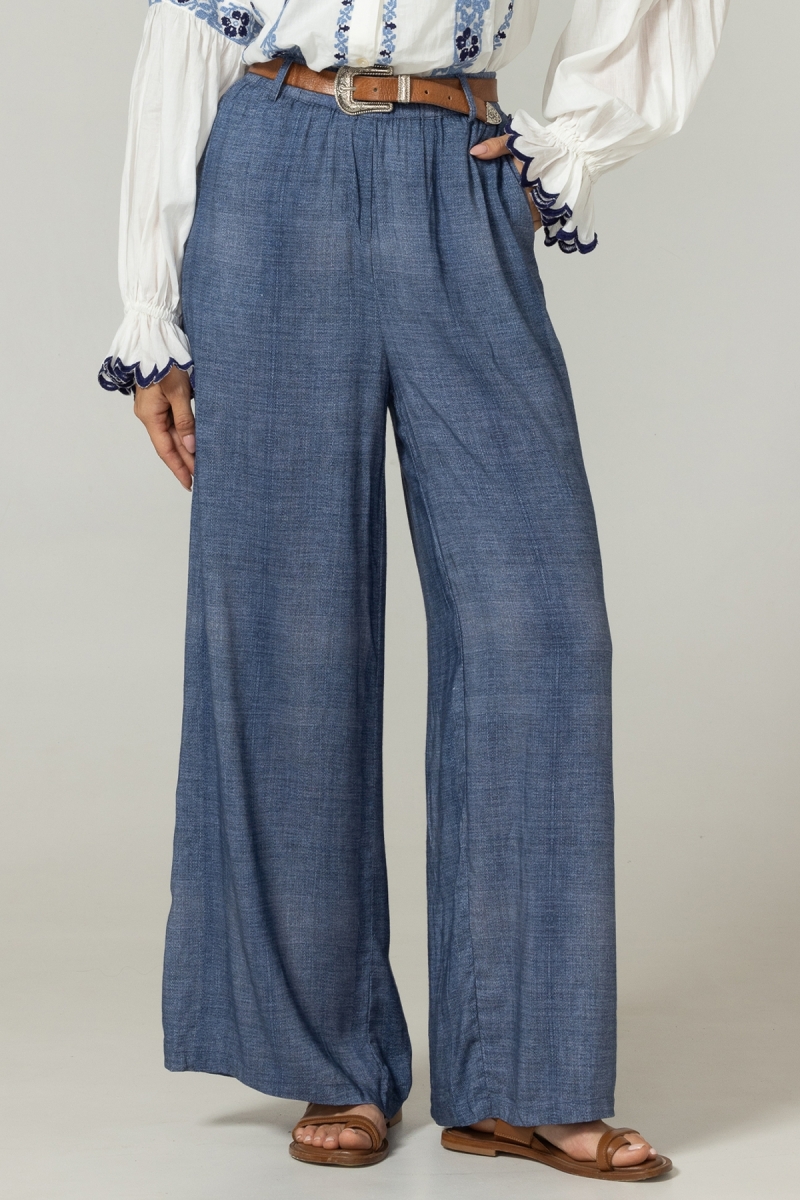 Calça Sola - tecido fluido com efeito denim - cintura elástica - Miss June Paris - 5