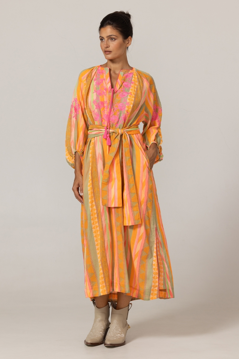 Vestido longo Aiden - adornado com bordados - 100% algodão - cinto combinando - Miss June Paris - 3