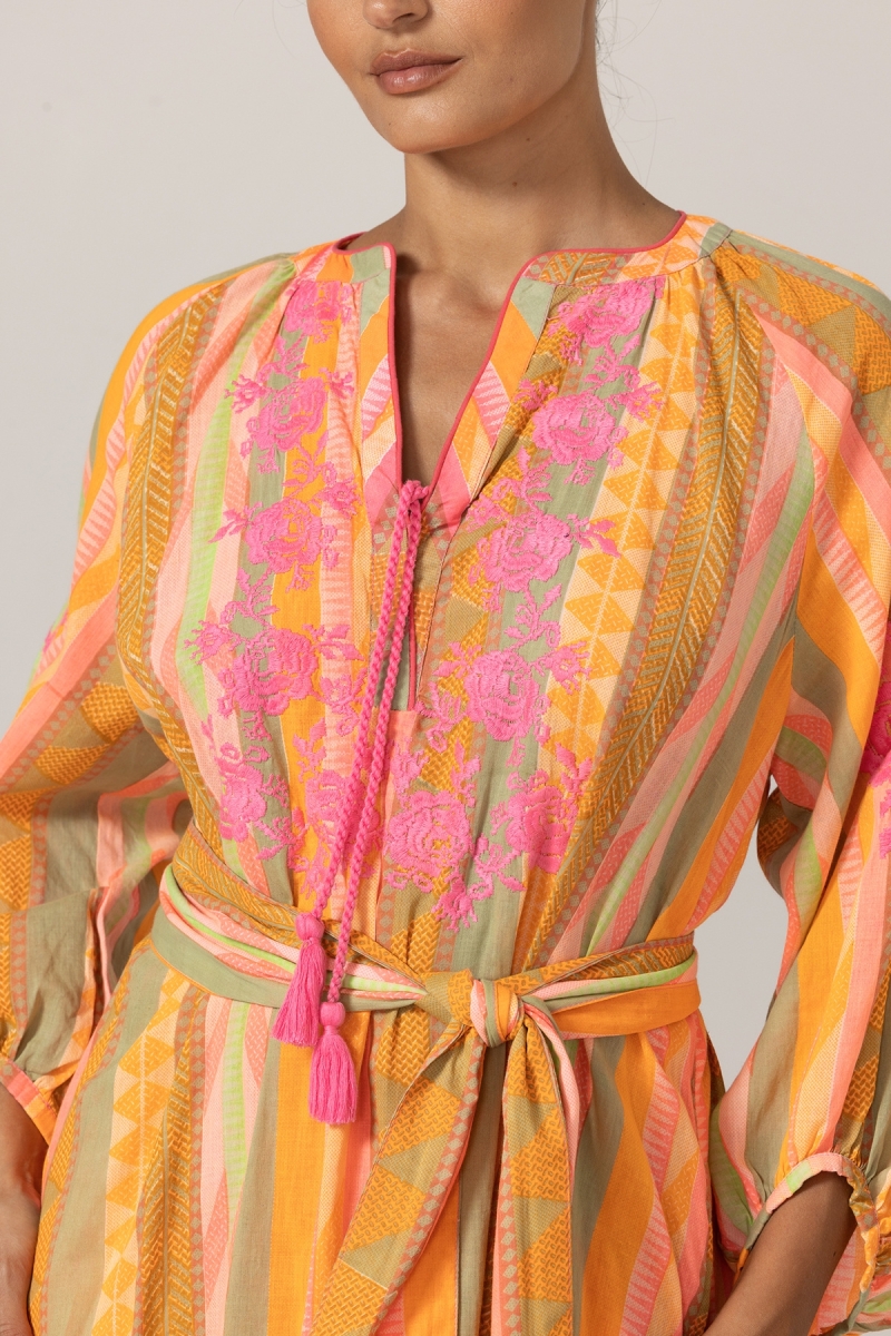 Vestido longo Aiden - adornado com bordados - 100% algodão - cinto combinando - Miss June Paris - 5