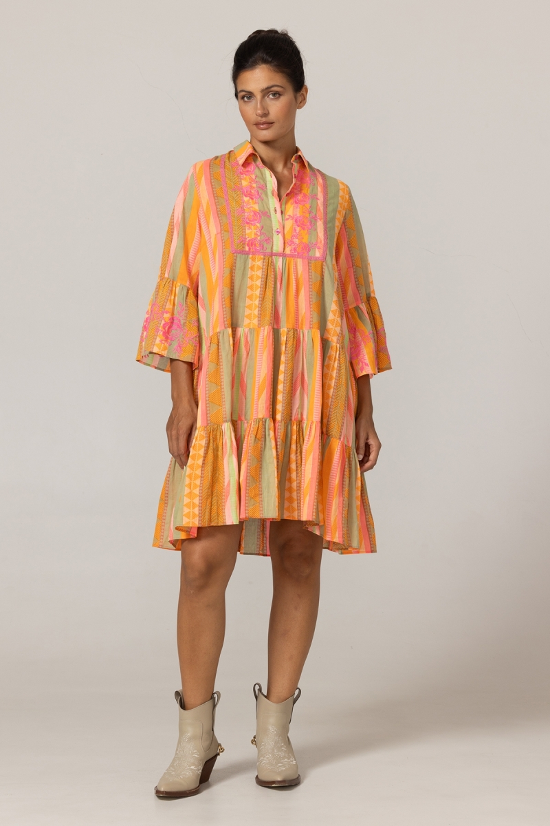 Vestido curto Akira - adornado com bordados - 100% voile de algodão - listras de cores vibrantes - Miss June Paris - 3