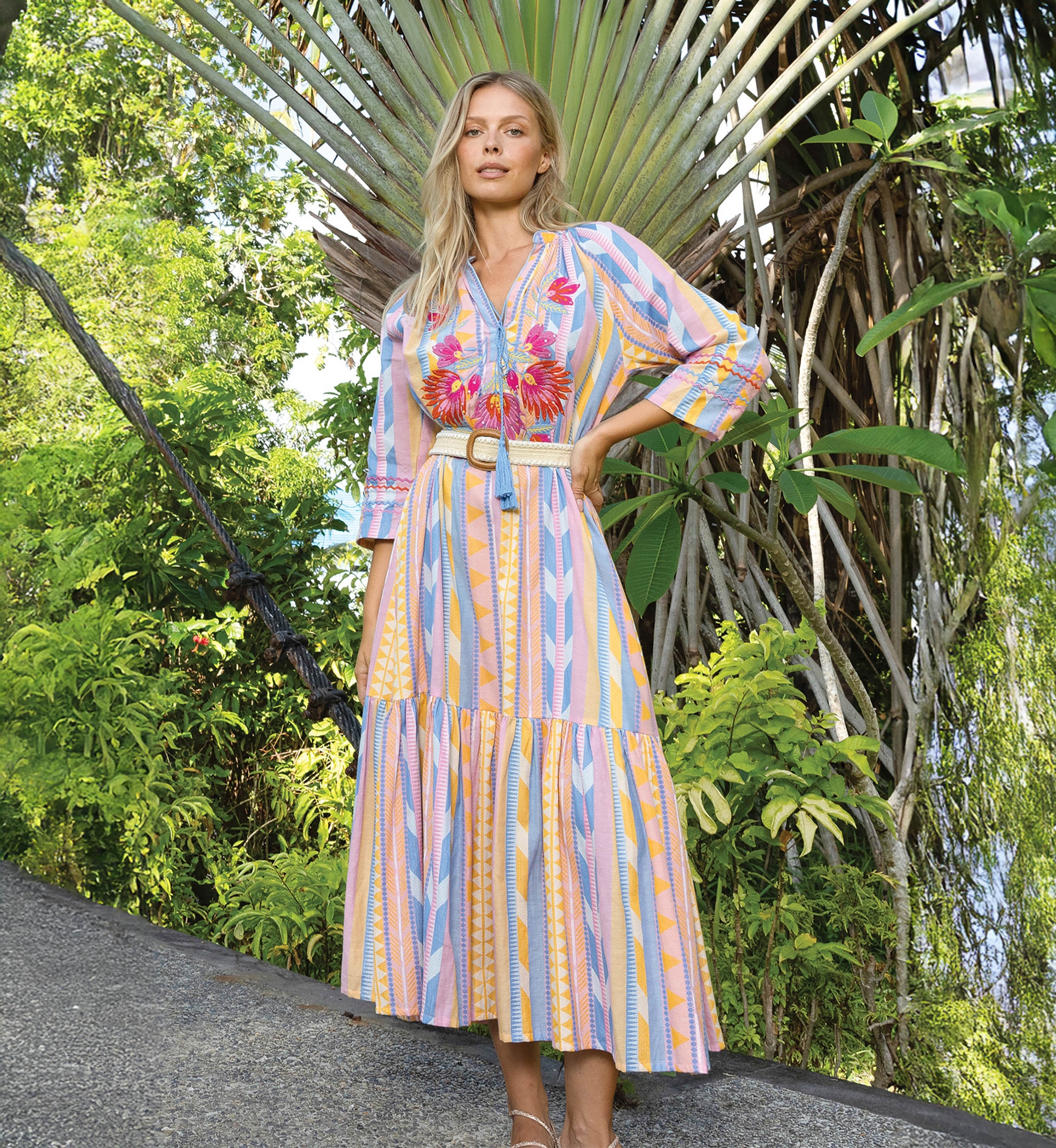 Vestido Longo Naya - Listras Pastel - Plastrão com Bordados Florais - 100% Algodão - Miss June Paris - 1